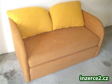 Sedačka rozkládací + 2 polštáře_1 255443_1.jpg