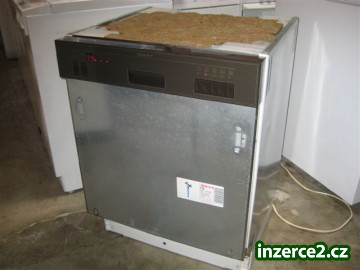Myčka nádobí vestavná NEFF (konstrukce SIEMENS-BOSCH)_1 257406_1.jpg