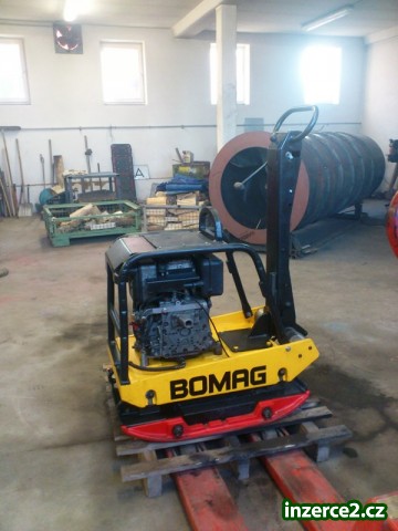 Vibrační deska BOMAG_1 259526_1.jpg