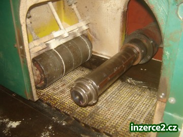 Rozmítací pila TOS PKSN 32A_1 260255_1.jpg
