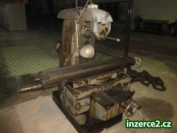 Frézka univerzální konzolová F 1-250._1 261132_1.jpg