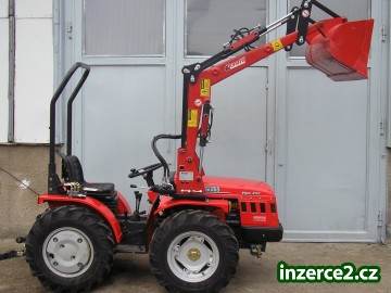 Malotraktor s čelním nakladačem_1 26305_1.jpg