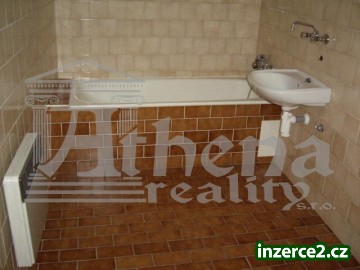 Pronájem prostorného, zděného bytu 2+1 se spaním v mezipatře_2 264805_2.jpg