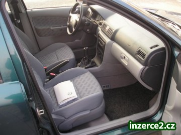 Škoda Octavia 1,6i SR_2 265090_2.jpg
