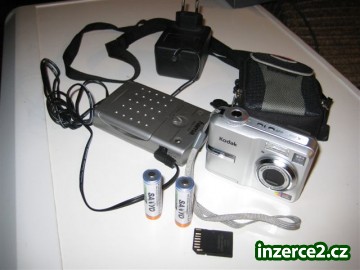 Digitální foťák KODAK EasyShary C703_1 270900_1.jpg