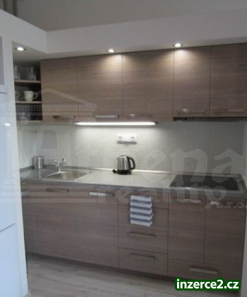 Moderní, citlivě zrekonstruovaný byt 2+kk v centru_1 272310_1.jpg