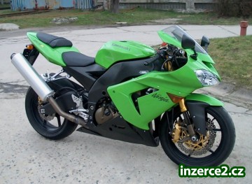 Kawasaki ZX-10R 2004_1 27261_1.jpg