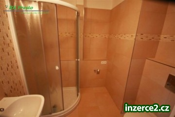 Pronájem atypického moderního bytu, ČB._1 274872_1.jpg