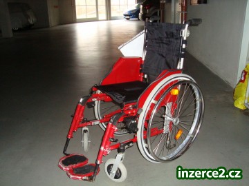 Invalidní vozík Sopur_1 275503_1.jpg