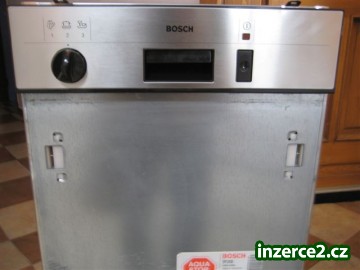 Myčka nádobí vestavná nerezová BOSCH_2 275846_2.jpg