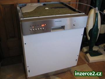 Myčka nádobí vestavná ELECTROLUX ESI 6241 (široká)_2 278770_2.jpg