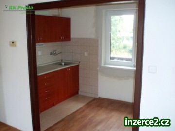 Pronájem bytu 3+1 s balkónem a zahradou, nedaleko centra ČB._1 279071_1.jpg
