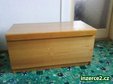 Světlá skříňka za masivu_1 279874_1.jpg