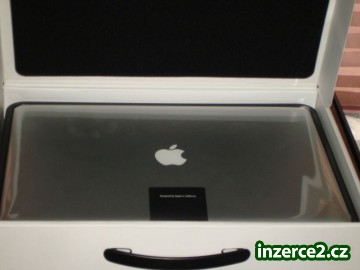 Apple MacBook Pro 17 AG i7_1 283426_1.jpg