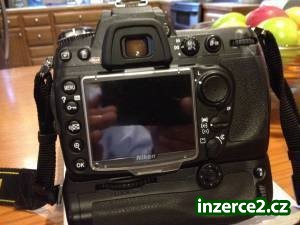 Nikon D300S 12,3 MP Digital SLR Camera_1 283437_1.jpg