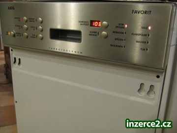 Myčka nádobí AEG FAVORIT (úzká)_2 286444_2.jpg