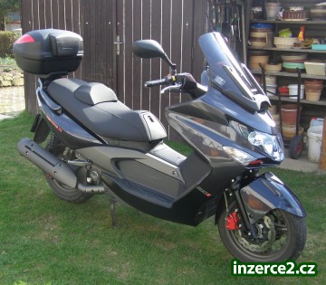 Kymco Xciting 300iR_2 294923_2.jpg