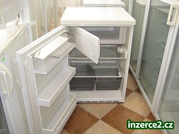 Lednice s mrazáčkem LIEBHERR_1 295752_1.jpg