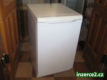 Lednice s mrazáčkem HR-123_2 295877_2.jpg