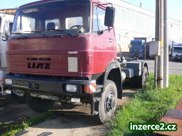 Liaz 4x4 hákový nosič kontejnerů_1 297123_1.jpg