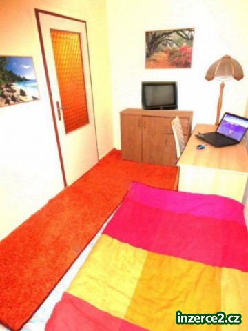 DOPORUČUJEME!! KOMPLETNĚ vybavený pokojíček za dobrou cenu!!_1 300582_1.jpg