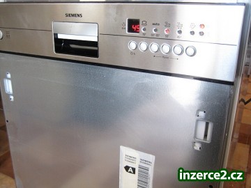 Myčka nádobí vestavná SIEMENS nerez (široká)_2 301496_2.jpg