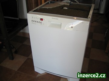 Myčka nádobí ELECTROLUX ESF 6241 (široká)_1 301565_1.jpg