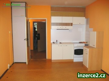 Pronájem garsonky 28 m2, nedaleko Jihočeské univerzity,ČB._1 302788_1.jpg