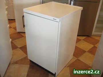 Lednice s mrazáčkem BOSCH_2 303884_2.jpg