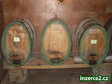 Dubové sudy a kameninové nádoby_2 307433_2.jpg