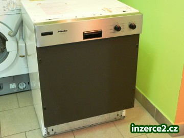 Myčka MIELE Classic vestavná 3 koše_2 310494_2.jpg