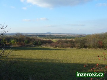 Prodej – Pozemek prozatím jako zahrada Zlosyň_1 31299_1.jpg