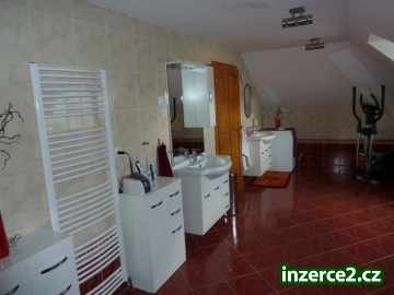 Prodám luxusní rodinný dům 6+1 v Dolanech_2 315095_2.jpg