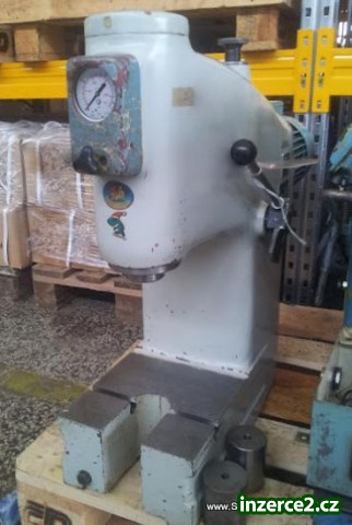 Lis hydraulický montážní CDC 2-7,._1 315387_1.jpg