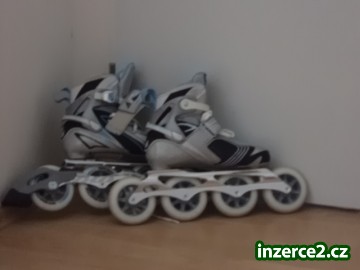 Kolečkové brusle ROLLER BLADE_1 317250_1.jpg
