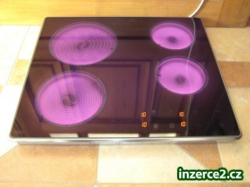 Sklokeramická varná deska WHIRLPOOL - dotykové ovládání_1 320592_1.jpg