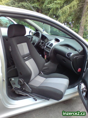 Prodám otočnou autosedačku pro tělesně postižené_1 322545_1.jpg
