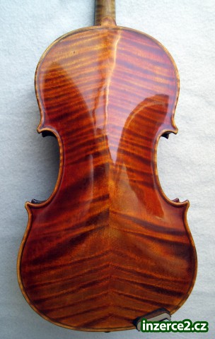 Housle Benjamin Patočka_2 322689_2.jpg