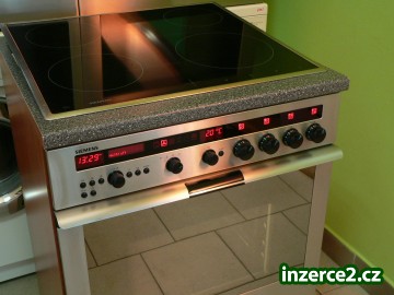 Nerezový set Siemens HE68E50 - vyjížděcí dveře_1 323530_1.jpg