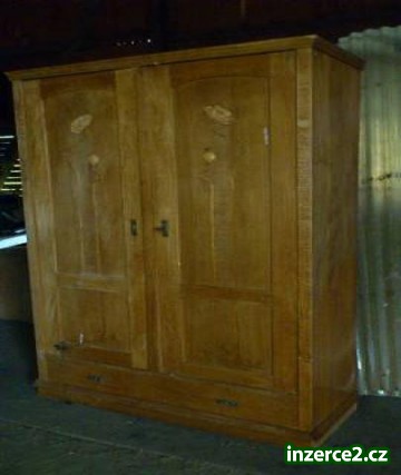 Prodám starožitný nábytek a stroje na dřevo_1 323639_1.jpg