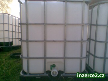 Plastová zahradní nádrž barel na vodu ibc kontejner 1000l s dovozem od potravin_1 323804_1.jpg