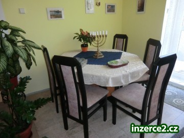 Jídelní kout_1 324872_1.jpg