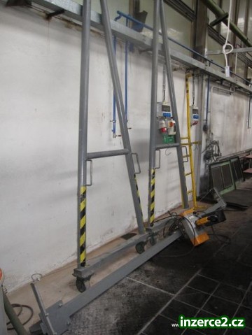 Jeřáb pojízdný dílenský 1000kg._1 326450_1.jpg