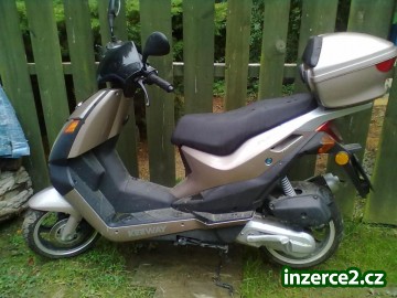 Keeway Flash 50 + přilba_1 327035_1.jpg