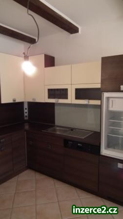 Prodám levně zánovní kuchyň včetně spotřebičů_2 327414_2.jpg