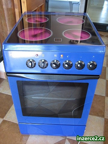 Sporák sklokeramický PRIVILEG šíře 50 cm horkovzduch modrý_1 330623_1.jpg