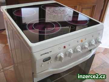 Sporák sklokeramický PRIVILEG - šíře 50 cm, horkovzduch_2 331143_2.jpg