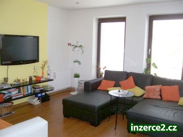 Praha 6 - Lysolaje, rodinný dům 3 NP., vnitřní bazén, garáž, krb._1 332798_1.jpg
