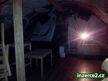 Pronájem sklepní vinárny v centru Tábora_2 335676_2.jpg