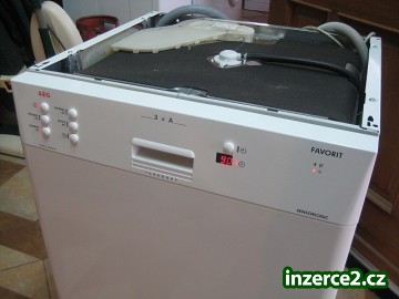 Myčka nádobí AEG 3xA (široká)_2 335765_2.jpg